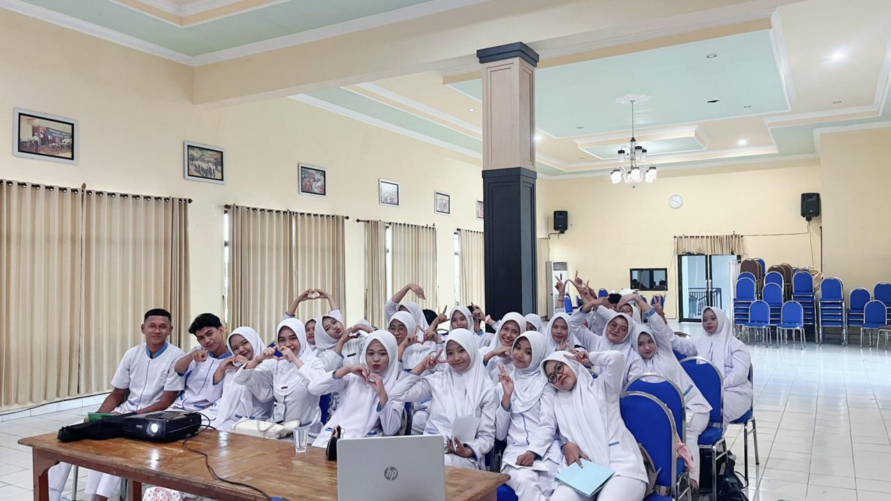 WEBINAR EKSKLUSIF HIMIKA 2026 Global Leadership in The Modern Era: Tren, Tantangan, dan Peluang bagi Generasi Muda Internasional